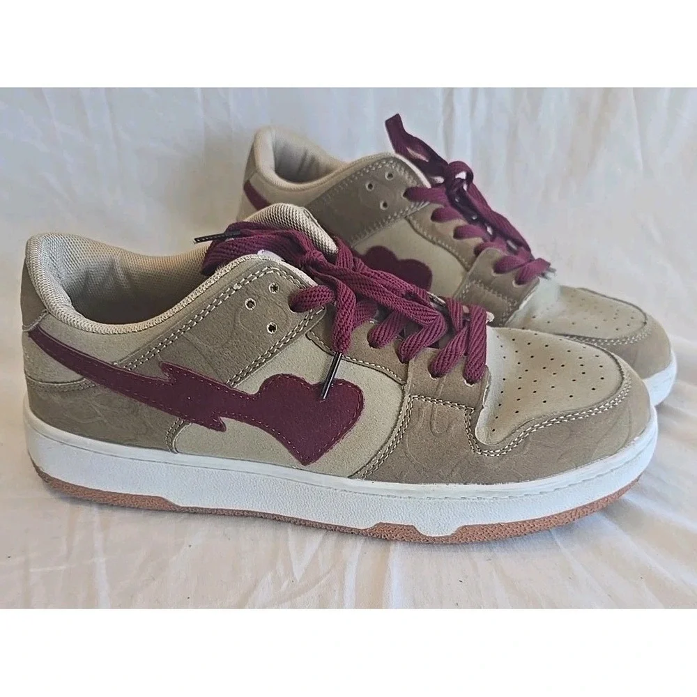 New Nibok Brown and Red Heart Shoes Sneakers  Unisex Women's‎ 11, Men's 9.5